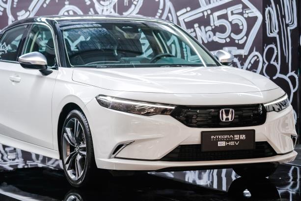 型格HATCHBACK圖片與報(bào)價(jià) 13.99萬(wàn)起售Honda CONNECT 3.0系統(tǒng)